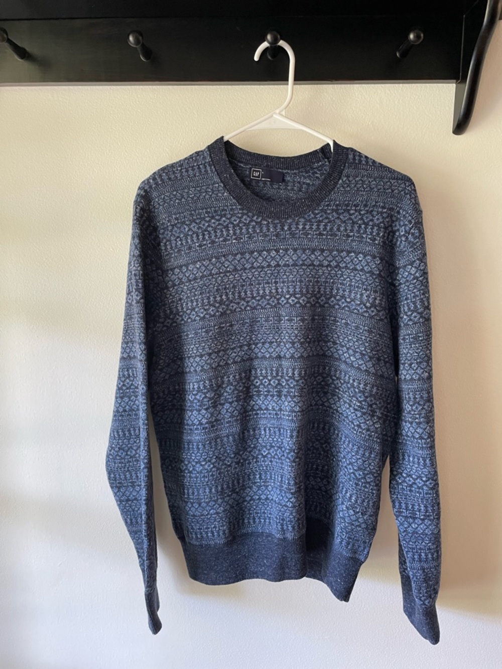 GAP Men's Navy Patterned Crewneck Sweater